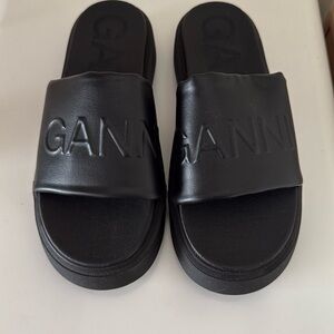 GANNI Slide Sandals Size 40 Chunky Platform Embossed